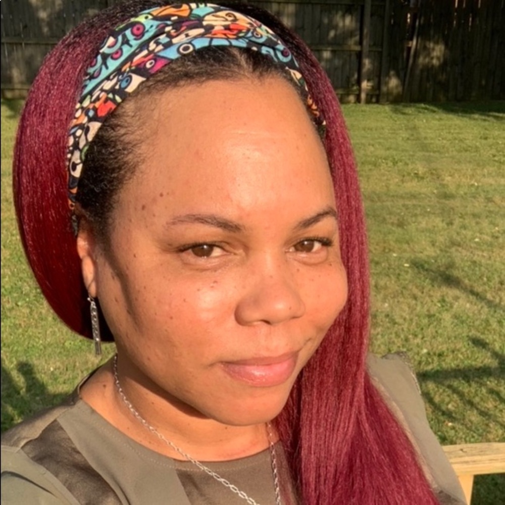 Meet your Posher, Stacy